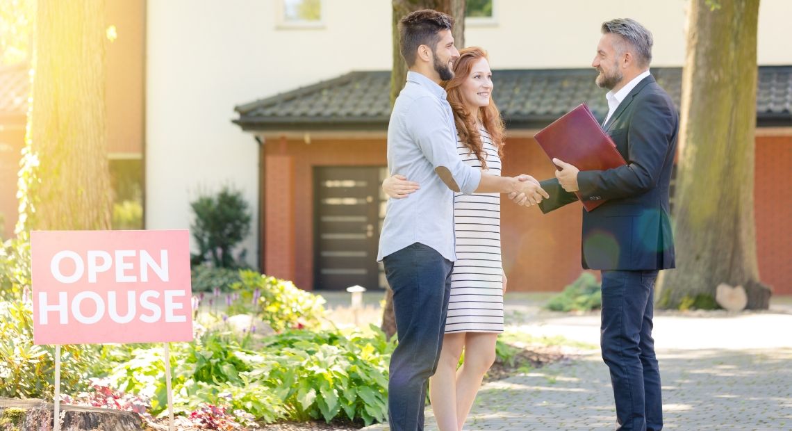 Underrated Power of Yard Sign Marketing in Real Estate